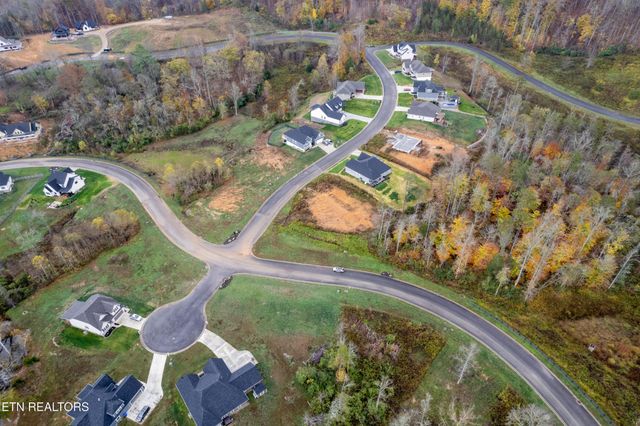 162 Forest Creek Pkwy, Oak Ridge, TN 37830
