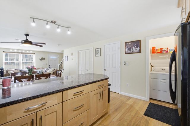 16 Kearns Drive, Merrimack, NH 03054
