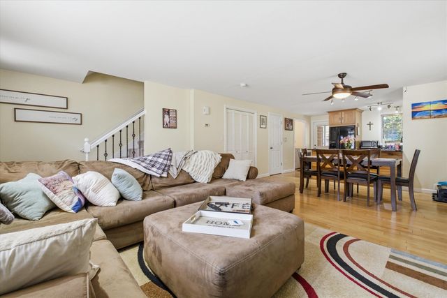 16 Kearns Drive, Merrimack, NH 03054