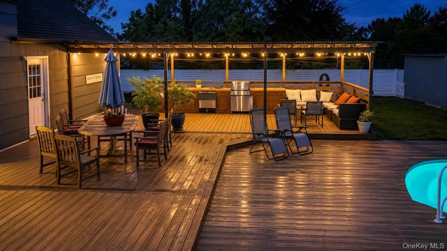 23 Wheeler Place W, West Nyack, NY 10994