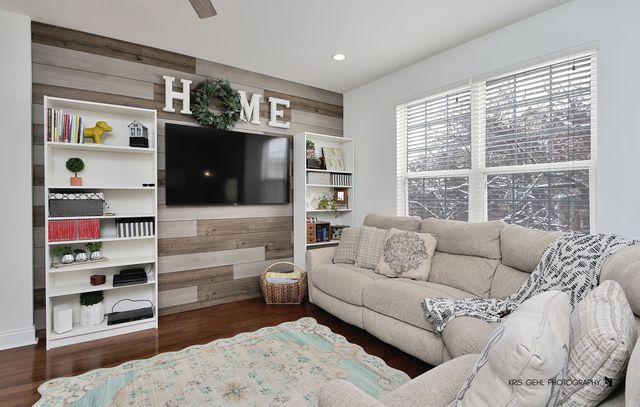 1493 Saint James Court, Gurnee, IL 60031