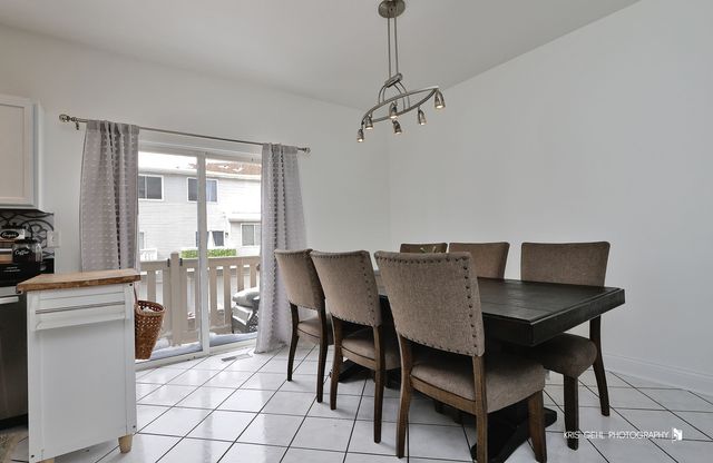 1493 Saint James Court, Gurnee, IL 60031