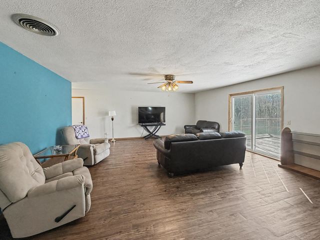 707 E Ash Street, Watseka, IL 60970