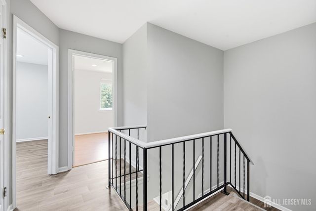 1 Lily Court, Edison, NJ 08820