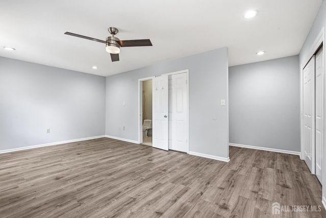 1 Lily Court, Edison, NJ 08820