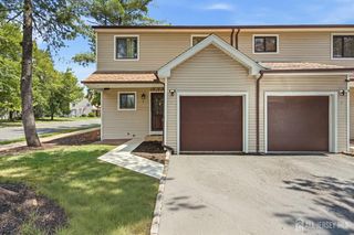 1 Lily Court, Edison, NJ 08820