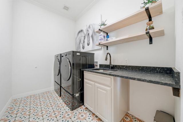 137 Silver Saddle Circle, Weatherford, TX 76087