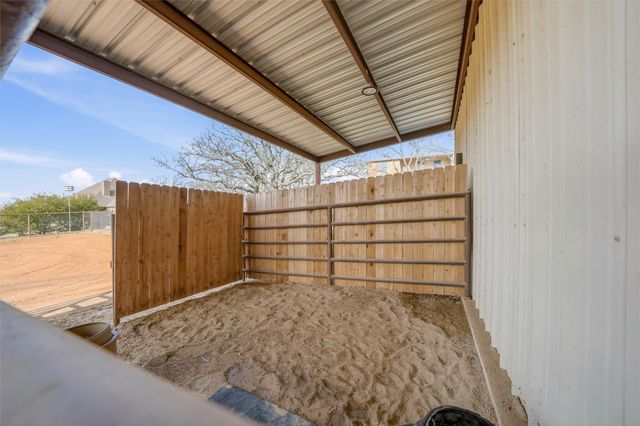 137 Silver Saddle Circle, Weatherford, TX 76087