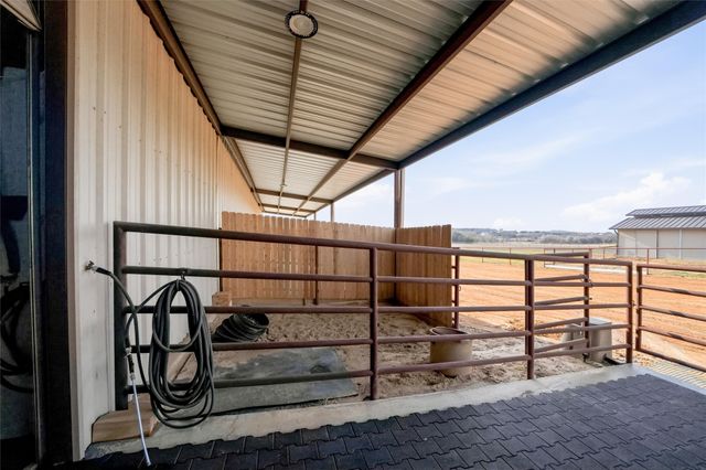 137 Silver Saddle Circle, Weatherford, TX 76087