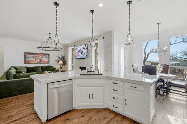 137 Silver Saddle Circle, Weatherford, TX 76087