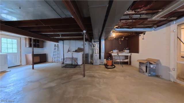 5216 Oakvale Street SW, Canton, OH 44706