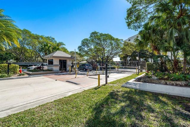 1250 S Military Trail 1622, Deerfield Beach, FL 33442