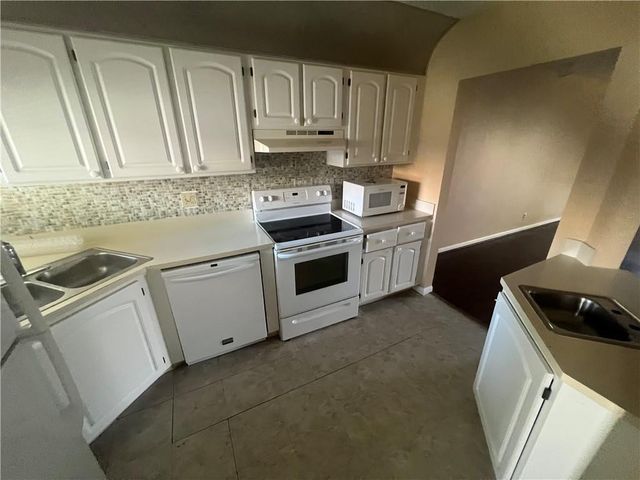 1250 S Military Trail 1622, Deerfield Beach, FL 33442