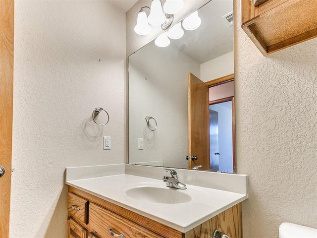 8233 Greer Way, Oklahoma City, OK 73132