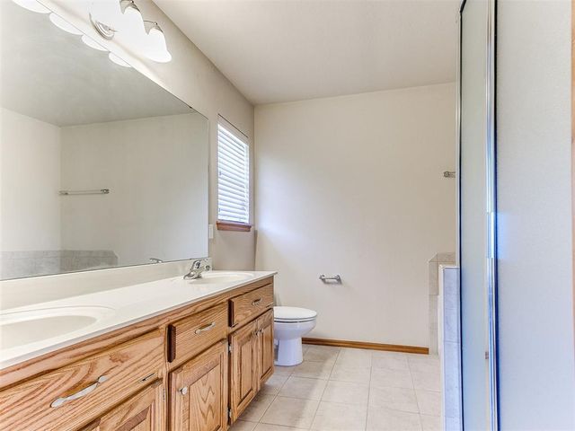 8233 Greer Way, Oklahoma City, OK 73132