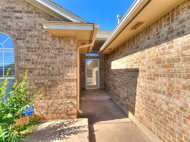 8233 Greer Way, Oklahoma City, OK 73132