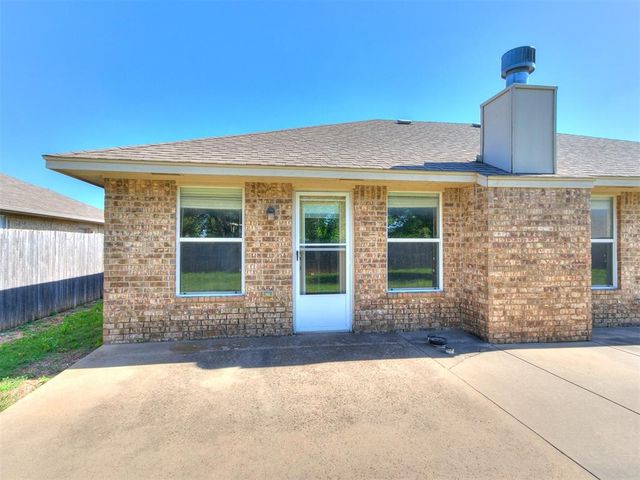 8233 Greer Way, Oklahoma City, OK 73132
