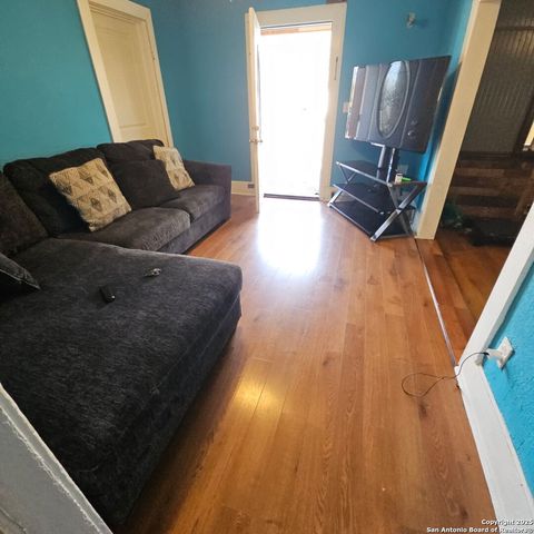 2006 Virginia, San Antonio, TX 78203