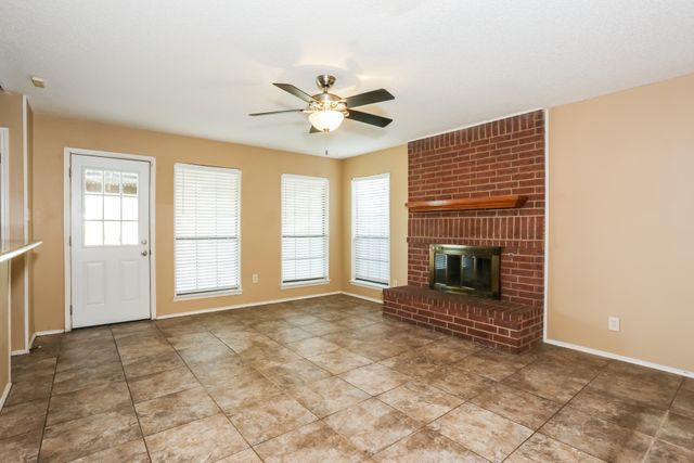 4149 Stinwick Lane, Grand Prairie, TX 75052