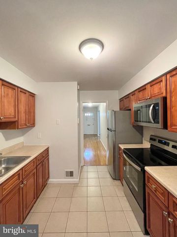 1556 BRUTON CT, Mclean, VA 22101