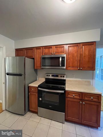 1556 BRUTON CT, Mclean, VA 22101