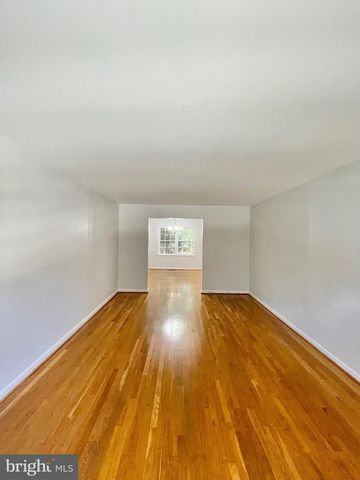 1556 BRUTON CT, Mclean, VA 22101