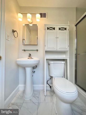 1556 BRUTON CT, Mclean, VA 22101