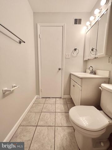 1556 BRUTON CT, Mclean, VA 22101