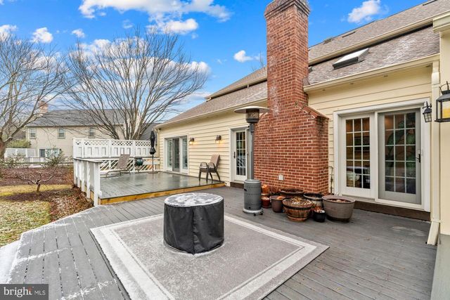 15197 WETHERBURN DR, Centreville, VA 20120