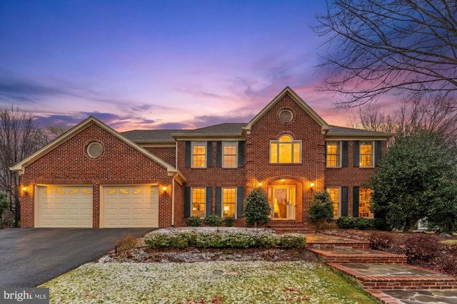 15197 WETHERBURN DR, Centreville, VA 20120