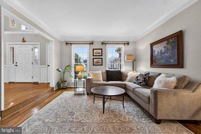 15197 WETHERBURN DR, Centreville, VA 20120