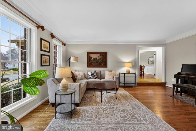 15197 WETHERBURN DR, Centreville, VA 20120