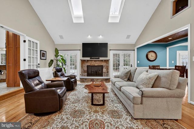 15197 WETHERBURN DR, Centreville, VA 20120