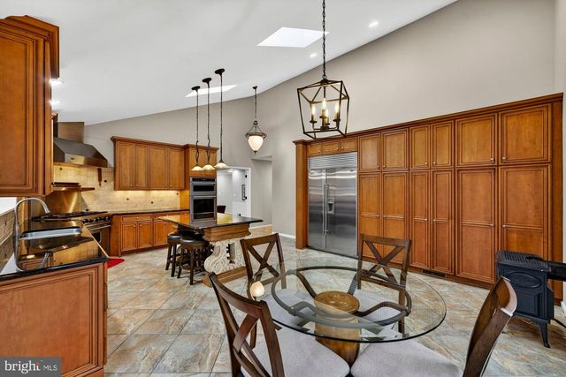 15197 WETHERBURN DR, Centreville, VA 20120