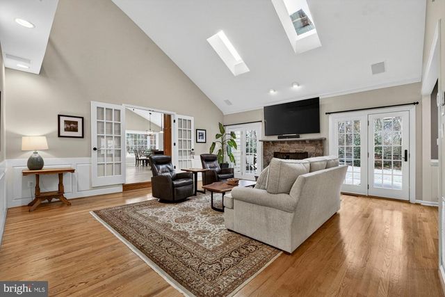 15197 WETHERBURN DR, Centreville, VA 20120