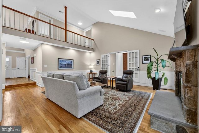 15197 WETHERBURN DR, Centreville, VA 20120