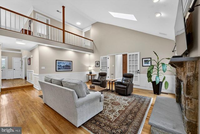 15197 WETHERBURN DR, Centreville, VA 20120