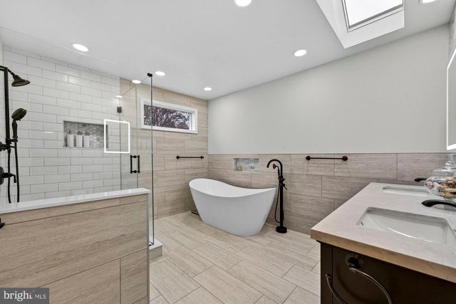 15197 WETHERBURN DR, Centreville, VA 20120