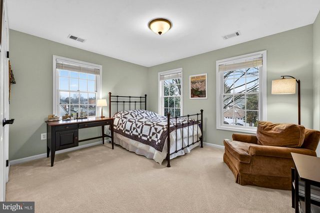 15197 WETHERBURN DR, Centreville, VA 20120