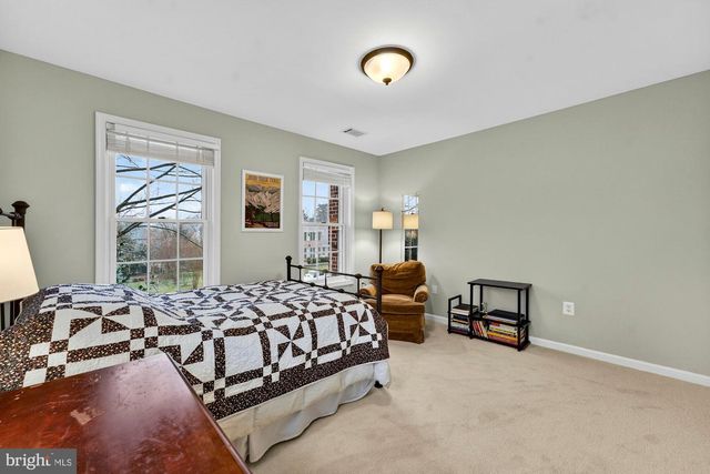 15197 WETHERBURN DR, Centreville, VA 20120