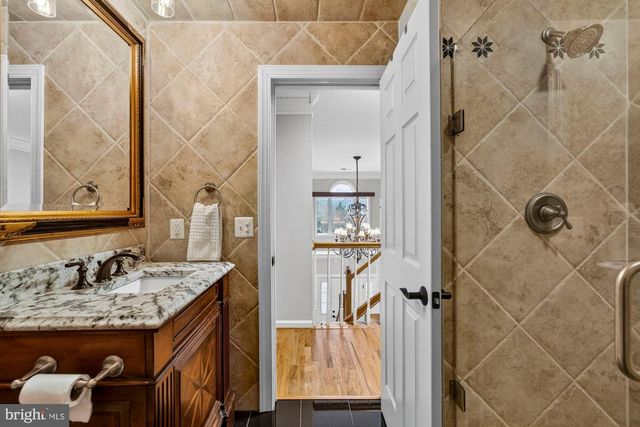 15197 WETHERBURN DR, Centreville, VA 20120