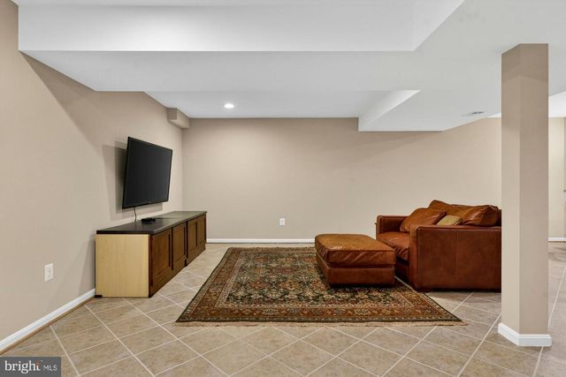 15197 WETHERBURN DR, Centreville, VA 20120