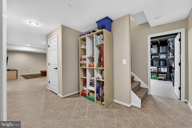 15197 WETHERBURN DR, Centreville, VA 20120