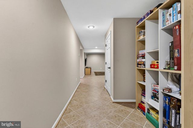 15197 WETHERBURN DR, Centreville, VA 20120