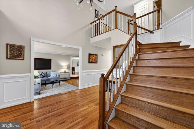 15197 WETHERBURN DR, Centreville, VA 20120