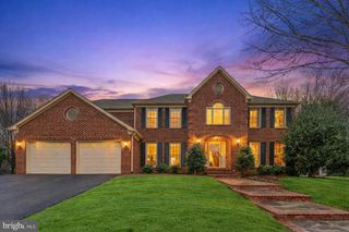 15197 WETHERBURN DR, Centreville, VA 20120