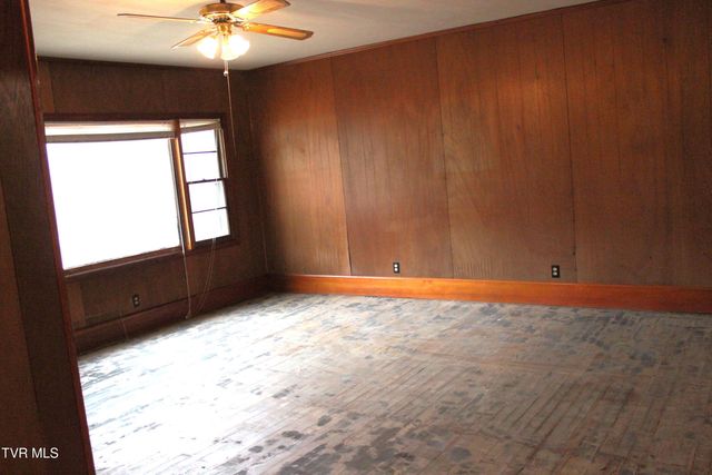 106 River Road, Church Hill, TN 37642