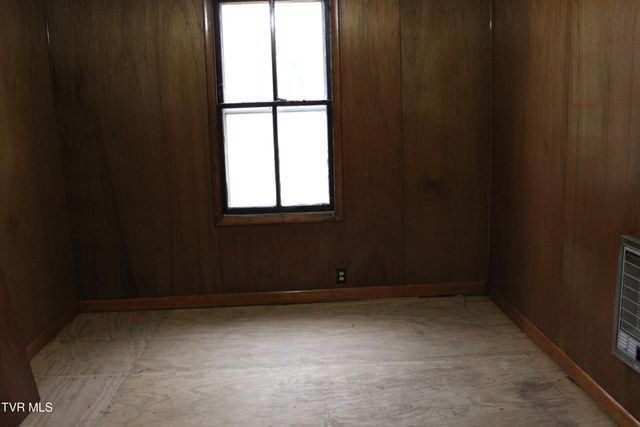 106 River Road, Church Hill, TN 37642