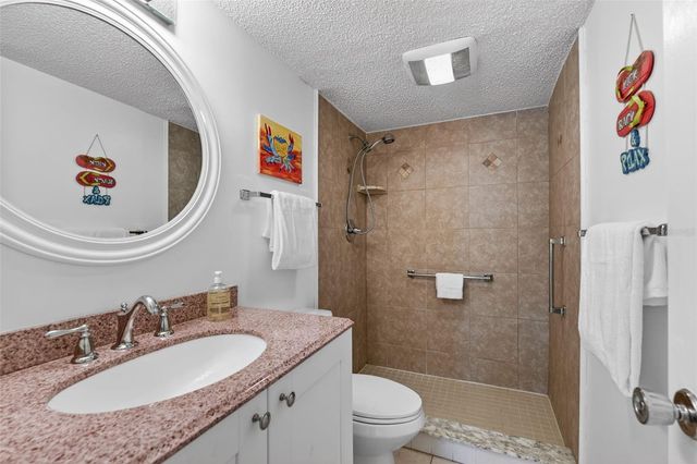 519 ALBEE FARM ROAD 214, Venice, FL 34285