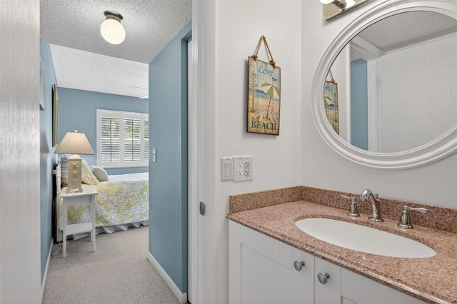 519 ALBEE FARM ROAD 214, Venice, FL 34285